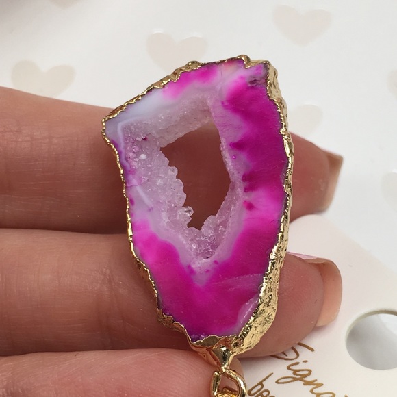 🔴SOLD🔴 14k yellow gold pink druzy pendant - Picture 4 of 6